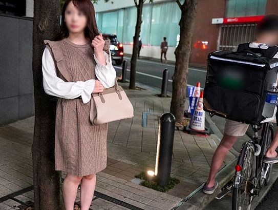 【女子アナの秘密の情事】 清楚な美巨乳アナがラブホで不倫セックス！ 騎乗位で乱れる姿に興奮間違いなし！