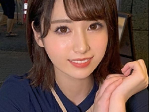【ちっぱい美少女の浮気現場】 彼氏持ちなのに誘惑しちゃう♡ カメラ目線でエロ可愛く乱れる密会セックス！
