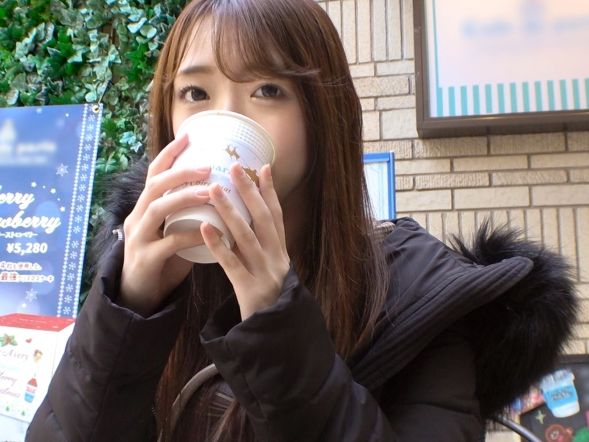 【素人ナンパ】純粋恋愛ばかりしてきたデカ乳美女を巧妙に口説いたらまんまと堕ちたｗ無邪気な上目遣いフェラで勃起止まらないｗ