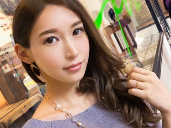 【欲求不満な人妻】 旦那の留守中にナンパされ、美貌と性欲を解放！ セレブ妻の淫らな本性♡