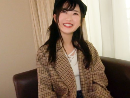 【激ピス正常位】キュートな美少女の奥までガチハメ！ビンビンに硬くなった肉棒で突きまくり♡ 感じすぎて可愛い顔がトロけちゃう！