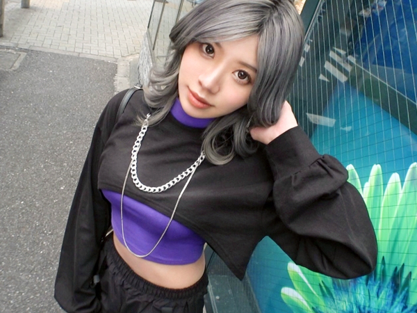 【ギャルと生ハメ♡】 へそ出しセクシーな銀髪ギャルと一晩中ヤリまくり！ 敏感なマ○コに激ピストンで絶頂アクメ！