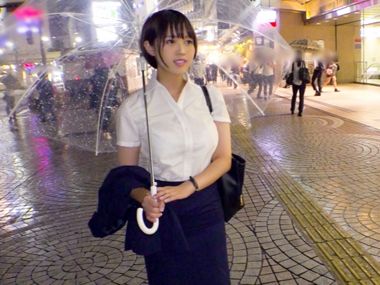 【巨乳OLのナマSEX】 ナンパしたムチムチOLと生ハメ！ ぷるんぷるんの美巨乳を揺らして悶える♡
