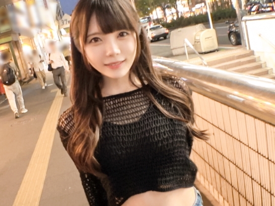【小悪魔ギャルの誘惑】『もっと激しくして♡』へそ出しセクシー美少女が男を挑発！欲望のままにチンコで突かれ、感じまくる姿は最高にエロい！ギャルの乱れっぷりにフル勃起間違いなし！！
