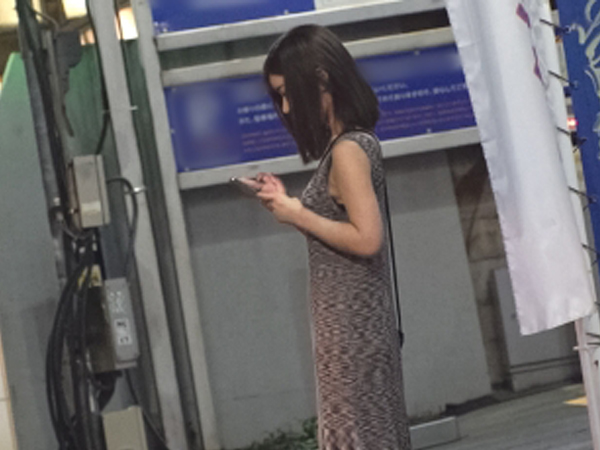【街角の誘惑】『もっと激しく…』超敏感ボディのたちんぼ美女！軽く触れただけでマン汁垂れ流し！セックス依存系美女との濃厚ファック！謎めいた彼女の淫乱さに翻弄される！