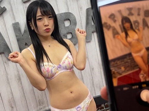 【美少女と禁断のプライベートSEX】『ダメ…バレちゃう…』南梨央奈ちゃんと内緒の生ハメセックス♡ 制服姿から大胆な下着にチェンジし、バチュバチュと激しく絡み合う秘密のひと時…♡ 学校では見せないエロ可愛い姿に興奮必至！