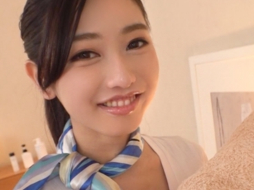 【人妻の危険な火遊び】『旦那じゃ満足できないの…』30代とは思えない美ボディ人妻が、禁断の不倫セックスに溺れる！Tバックから覗く美尻がエロすぎる！