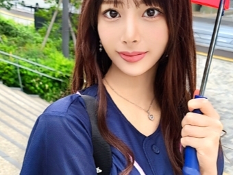 【美形アスリートの禁断プレイ】『あっ…ダ���…』スレンダー美女の野球女子が、グラウンドで秘密の練習！硬いバットならぬ肉棒を握り、おマンコでキャッチボール！ビクビク感じる敏感ボディに、男たちも興奮MAX！♡