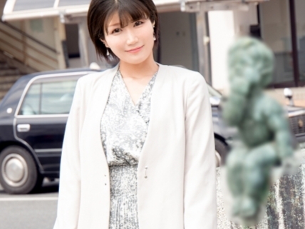 【若妻の危険な遊び】『バレたら終わり…』欲求不満な人妻が禁断の不倫セックス！他人棒に溺れる痴女マンコが激しくイキ乱れ、快楽に溺れる！！