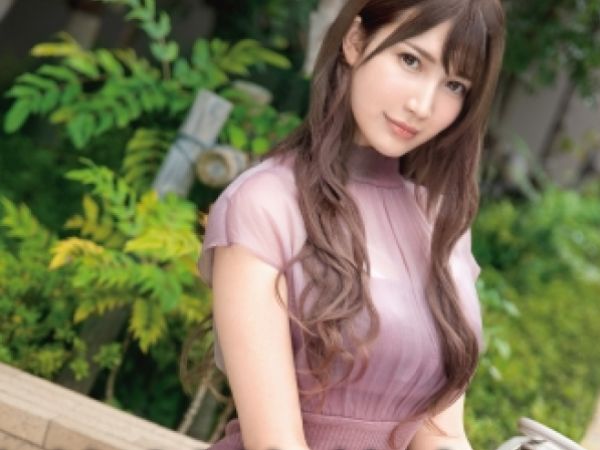【スレンダー美少女の連続顔射】『やだ…顔にかけないで…』服飾学生の美ボディを高速ピストンで責めまくり！膣内をかき回す激ピストンにスレンダーな体が痙攣！最後は顔に連続射精で美顔がザーメンまみれに！！