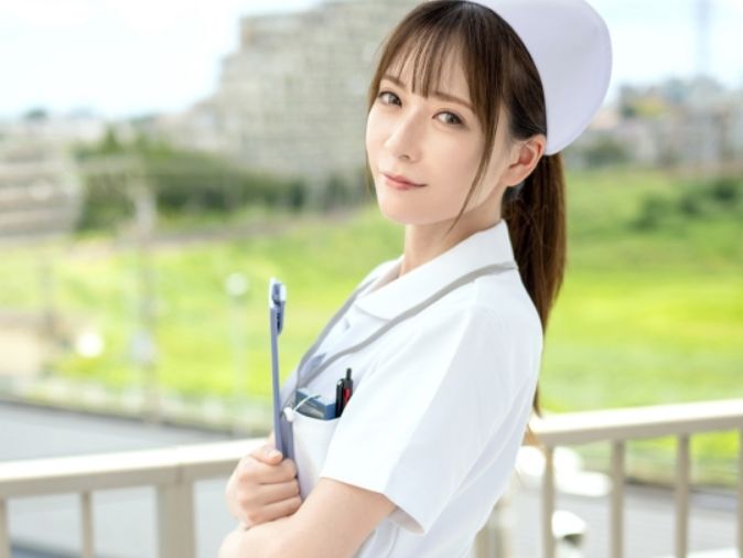【清楚系ナースの裏本性】『患者さん、今日も元気ですね♡』ド変態看護師が白衣の天使から淫乱天使に！清楚な見た目と裏腹にチンポを求めて病室で大胆プレイ！！