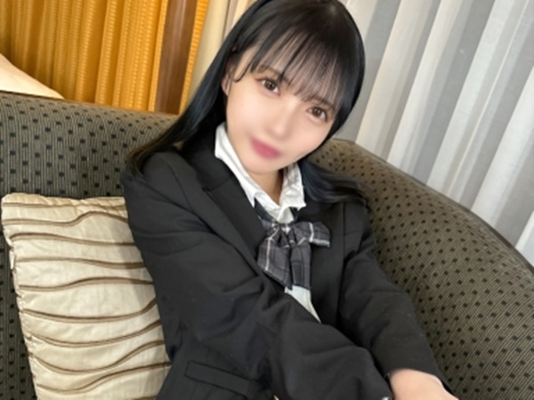 【パパ活JKの危険な遊び】色白美肌の女子校生がおっさんチンポに夢中！大人のテクで何度もイカされちゃう♡制服姿で感度MAX、大人チンポの虜になったロリっ娘の淫乱プレイ！