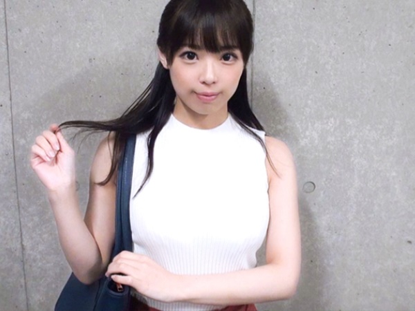 【JD3P】激カワ女子大生がチンポ2本に夢中！最初は恥じらっていたのに、どんどんメス顔に…両手にチンポを握りしめ、エロさ全開の3Pファックで乱れまくる！♡