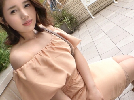 【熟れ頃人妻の危険な火遊び】『旦那じゃ満足できないの…』むっちりボディの30代妻が、欲求不満を爆発させ他人棒に溺れる!熟れたマンコは愛液でぐっちょり、濃厚セックスで乱れまくる!♡