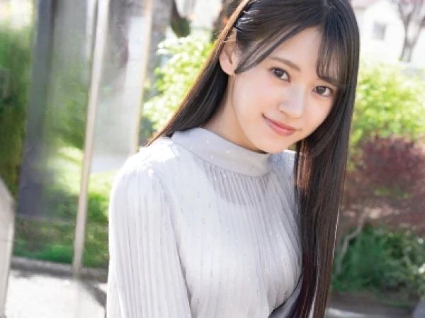 【スレンダー美少女の突然の快感】『ちょっと…何するんですか！？』細身で可愛い子がいきなりパンツずらされ、そのままチンポをねじ込まれ立ちバックで激ピストン！戸惑いながらも感じちゃう敏感ボディがエロすぎる！♡