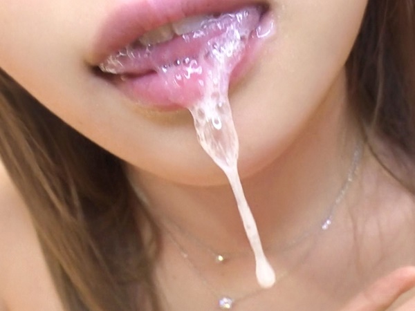 【極上美少女のご奉仕】日頃の欲求をぶちまけろ！ザーメン大好き美少女がもぐもぐごっくん♡ エロかわフェイスで精子を吸い取る姿に興奮必至！