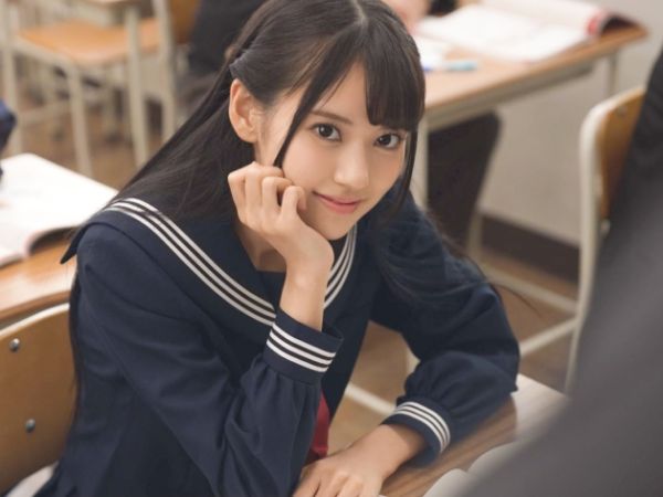 【禁断の恋に溺れる優等生】『先生のことが好きすぎて…』真面目な美少女JKが、中年教師に夢中！職員室で寝てる先生のチンポにしゃぶりつき、ラブラブなSEXで愛を確かめ合う！独占欲強めの彼女の甘い誘惑に、先生もメロメロ♥