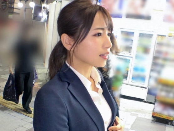 【オフィスで大胆に！】美人OLの敏感マ○コがズボズボ激ピストン！奥まで突かれてハメ潮大噴射♡仕事中なのに淫乱スイッチONでエロすぎる！