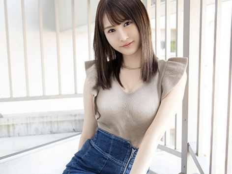 【めちゃカワ色白美少女】素人宅訪問でドキドキ♥ウブな美少女が濃厚セックスに夢中！カラダを密着させて乱れまくる！